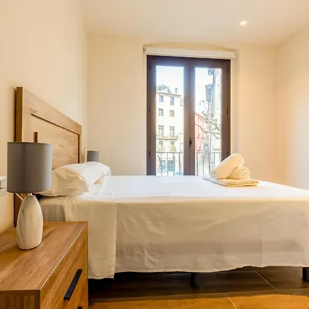 Can Cintet 1 Apartamento En La Plaza De Besalu Exterior photo